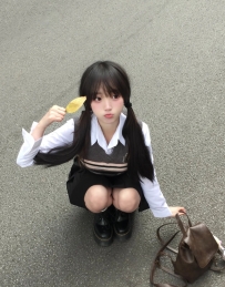 159cm，44kg，C奶，21歲