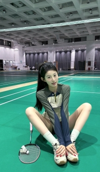 #甜美系列  164cm 46kg C+ 23歲